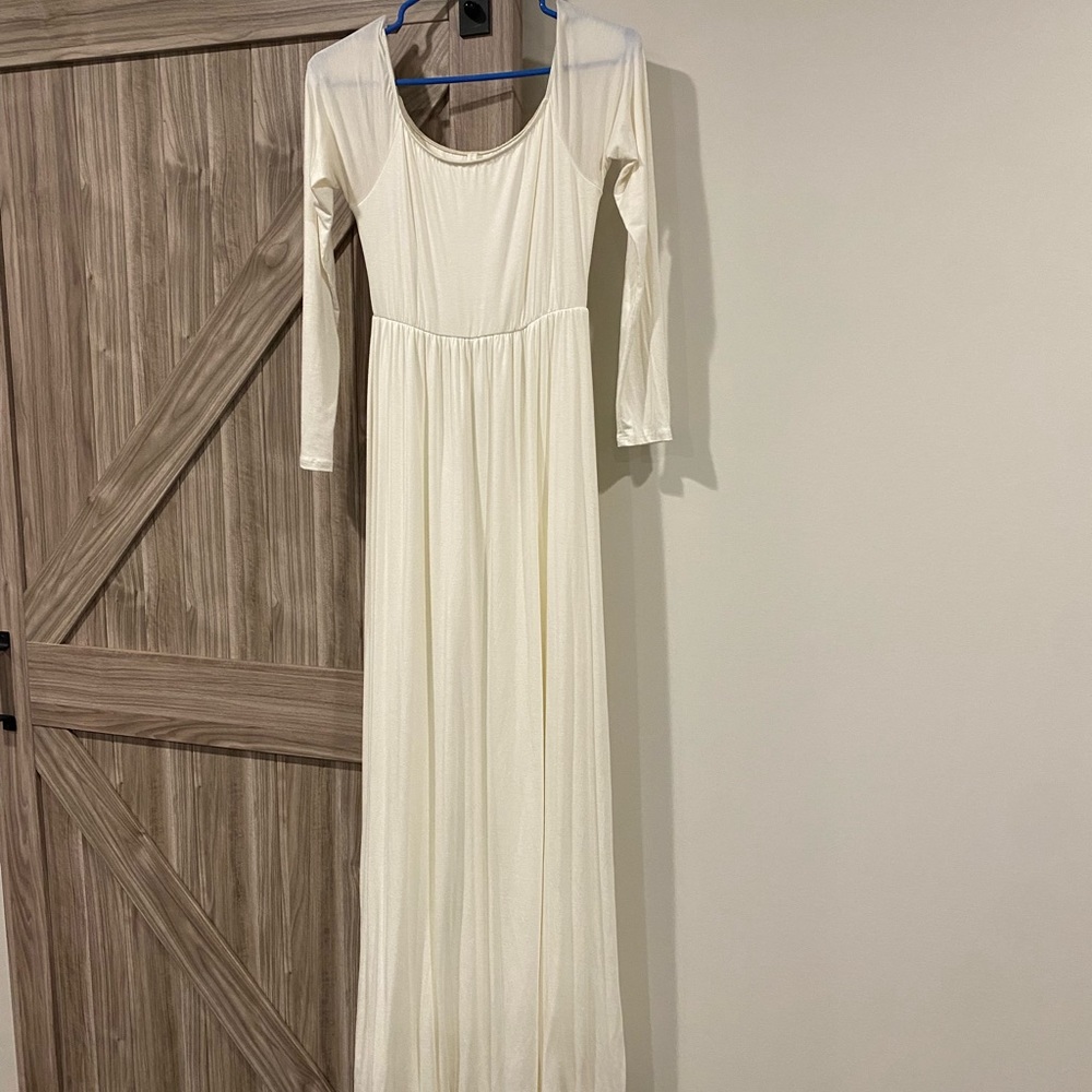 Worn Once Pinkblush Ivory Solid Off Shoulder Mate… - image 2